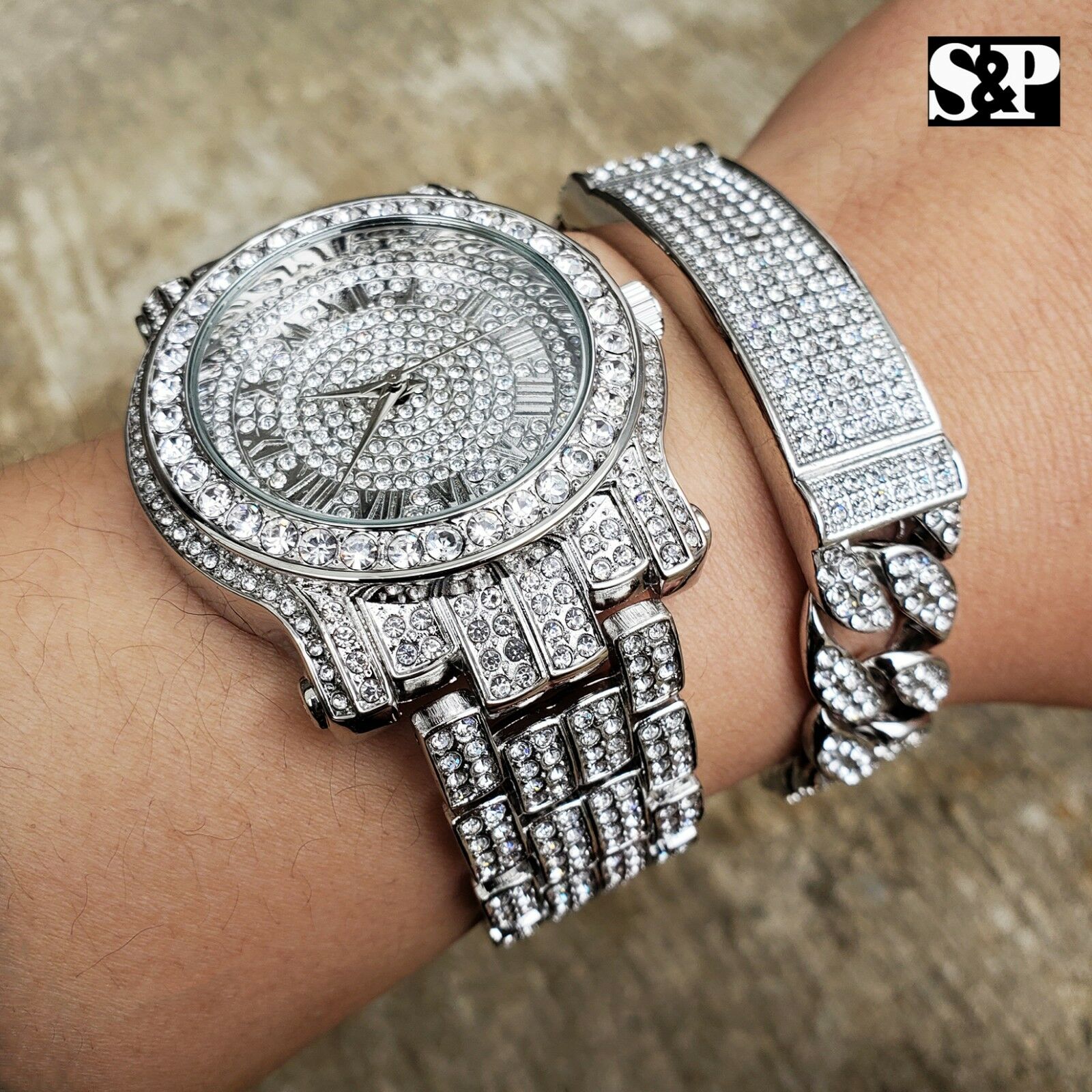 Bracelet & watch High-end prototypes & Wholesale prices. Real Lab Diamonds & outlet Rea